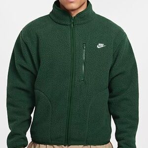 Nike Men's Green Sweater